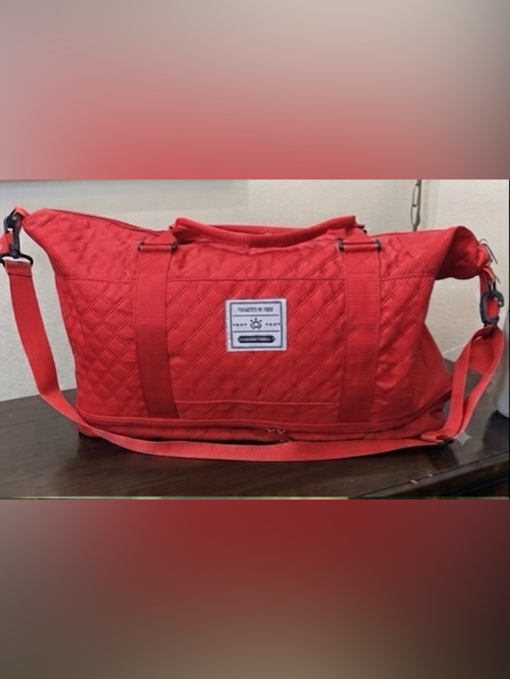 Weekender/gym bag NIP Red
Quilted 2 piece set airline compliant. - Picture 2 of 9